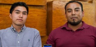 The IPN students and their smartphone app.