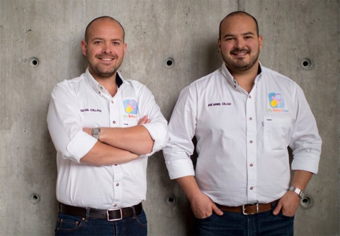 Rafael and José Manuel Collado, developers of medical records app.