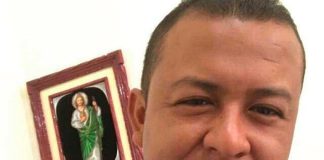 Avellaneda, distance campaigning.