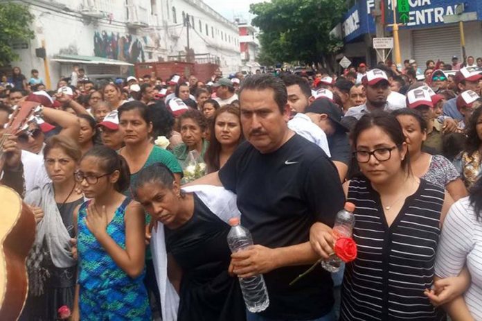 Yesterday's funeral for Pamela Terán in Juchitán.