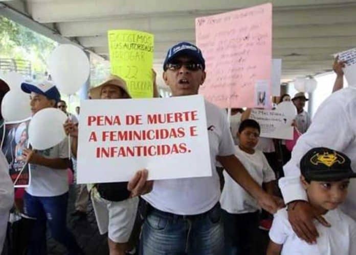 Calls for the death penalty in Monterrey.