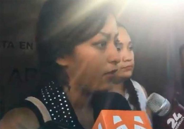Mothers give a press conference after the deaths of their babies in a Morelos hospital.