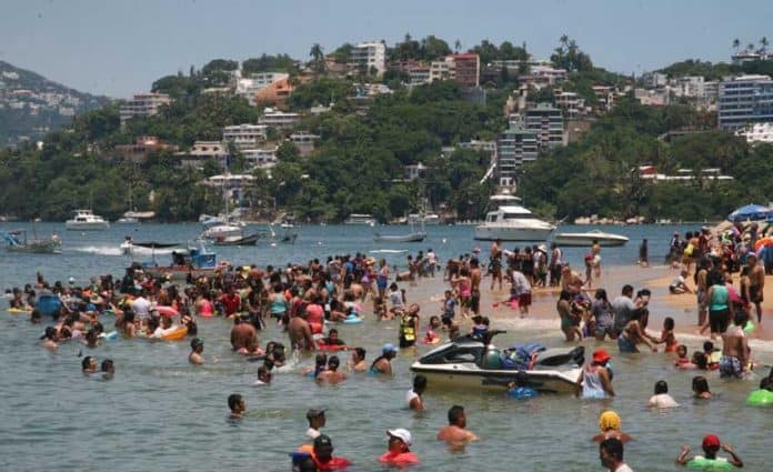 Six of Mexico's dirtiest beaches are in Acapulco.