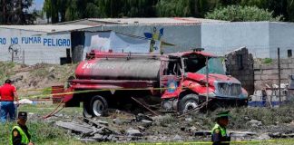 A fire truck that was destroyed yesterday in Tultepec.