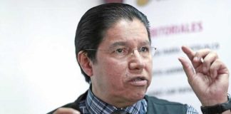 Borough chief González.