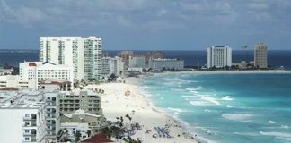 Beaches help maintain tourism growth in Quintana Roo.