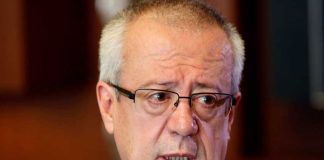 Urzúa: Amazon-style purchasing.