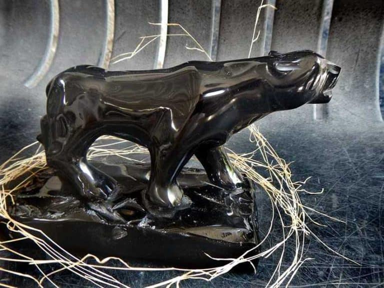 Artisans in Las Navajas create sophisticated sculptures from obsidian