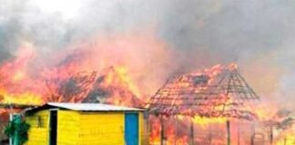 Fishermen's huts blaze in San Francisco del Mar.