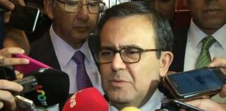 Guajardo talks to reporters about NAFTA progress.