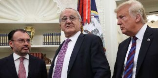Videgaray, Jesús Seade and Trump yesterday in the White House.