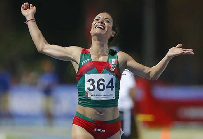Gold medalist Patricia Sánchez at the finish line of the women's 10,000-meter race.