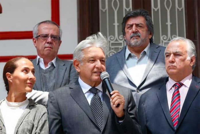 López Obrador announces extension of the Maya Train.