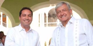 Yucatán Governor Mauricio Vila, left, with López Obrador yesterday.