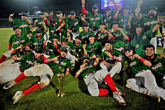 Mexico's U-23 baseball champs and their trophy.