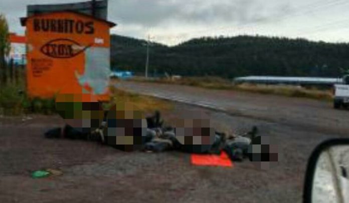 Bodies left on the roadside in the Tarahumara region.