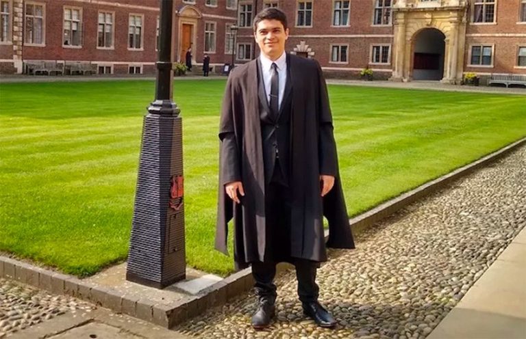 Doctoral student wins UK award for best thesis of the year Doctoral student wins UK award for best thesis of the year