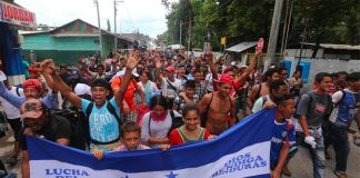 Here they come: the first Honduran migrants crossed into Mexico this morning.