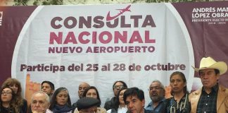 Spokesman for the new government, Jesús Ramírez, speaks at a press conference attended by members of the airport consultation advisory council.