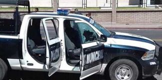 A police vehicle that was attacked yesterday in Guaymas.