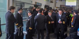 Aeroméxico pilots: strike delayed.