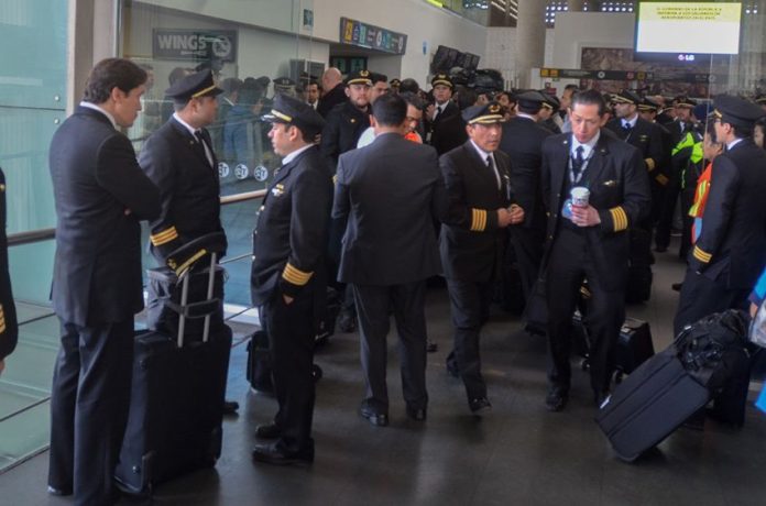 Aeroméxico pilots: strike delayed.
