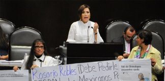 Robles speaks in the Chamber of Deputies