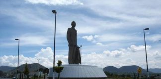 There has been a call for this statue of Díaz Ordaz, situated in Nuevo León, to be demolished.