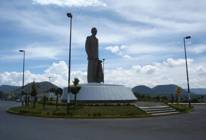 There has been a call for this statue of Díaz Ordaz, situated in Nuevo León, to be demolished.