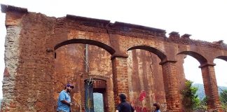 Ruins of Ardillero distillery near Chimulco Restaurant.