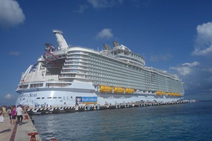 Cozumel visitor Symphony of the Seas.