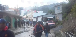 Armed gangsters invade Filo de Caballos on Sunday.