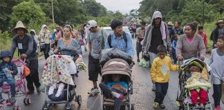 Migrants on the road in Veracruz.