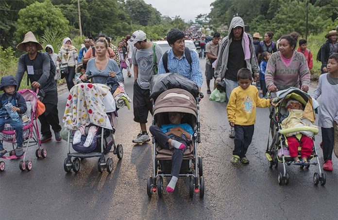 Migrants on the road in Veracruz.