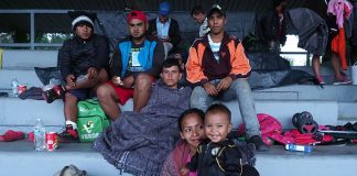 Mexico City welcomes migrants by preparing a shelter in Iztacalco sports stadium.