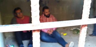 Federal election officials in San Dionisio: not a warm welcome.