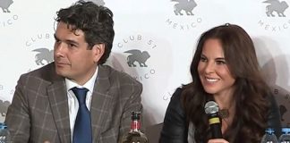 Del Castillo and one of her lawyers at yesterday's press conference.