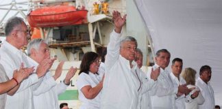 López Obrador waves to spectators yesterday in Dos Bocas, Tabasco.