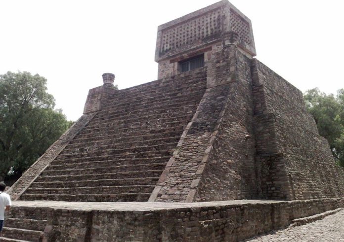 The pyramid at Santa Cecilia Acatitlán