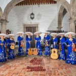 The mariachi band Innovación Mexicana.