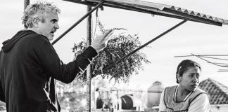 Cuarón on the set with Oaxaca actress Yalitza Aparicio.