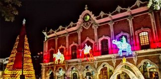 Tehuacán's Christmas display.