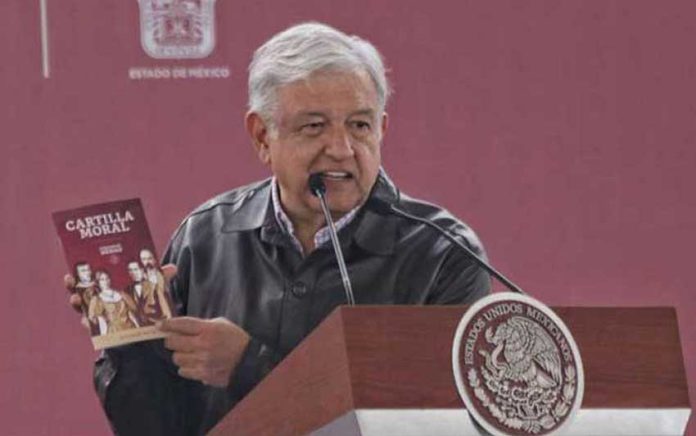 President López Obrador announces distribution of Cartilla Moral.