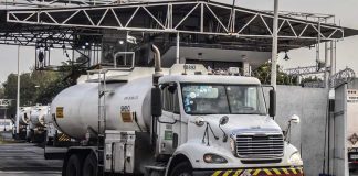 Drivers of the new Pemex trucks will earn double.