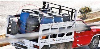 It's business as usual in Texmelucan, where thieves openly transport stolen fuel.