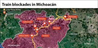 Teacher' union blockades in Michoacán.