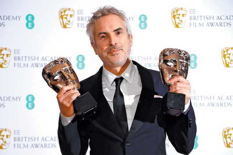 Award-winning director Cuarón.