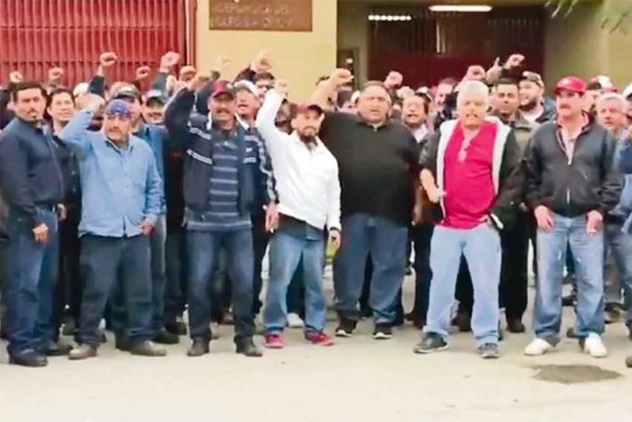 Defiant miners in Tamaulipas.