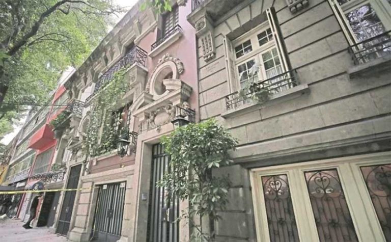 A building in Mexico City's Roma district.