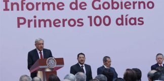 The president presents a 100-day report in the National Palace.